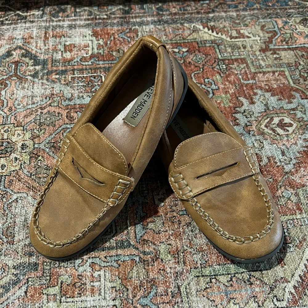 Boys Steve Madden Brown Penny Loafers Size 2